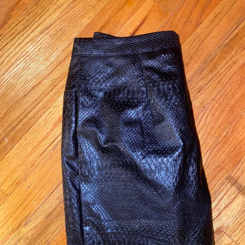 Nasty gal leather snakeskin pants - Picture 4 of 4